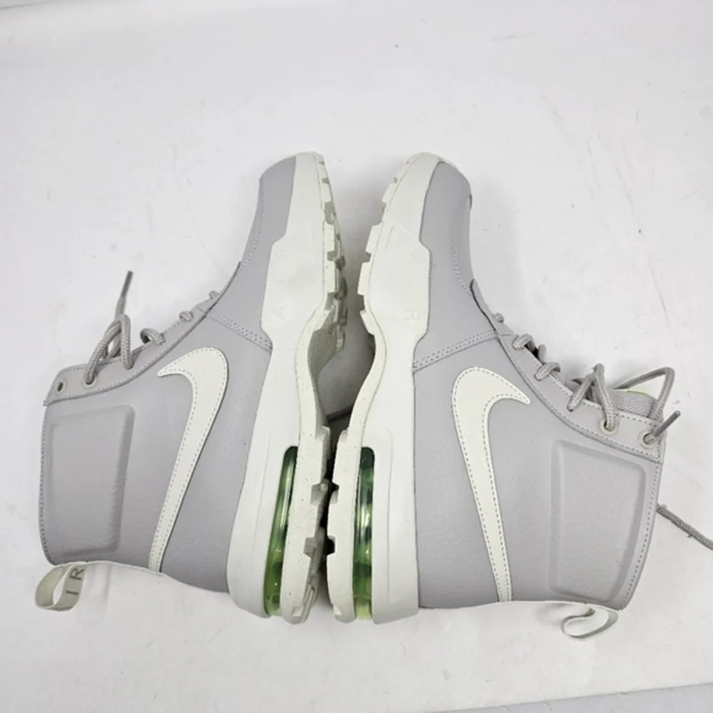 New Nike Air Max Goaterra 2.0 Big Kids All Weather Boot Size 7y DC9515-002 Gray.